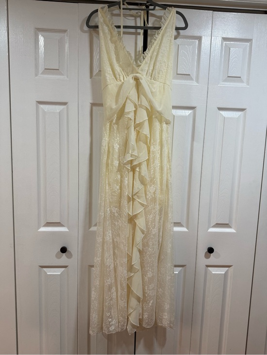 SHEIN Dresses & Skirts - SHEIN Cream Lace Ruffle V-Neck Maxi Dress